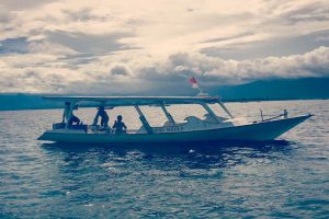 Indahnya Ombak Di Pantai Gerupuk Lombok Tengah