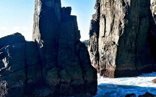 Kolam Alami di Pantai Batu Rudal Memang Indah