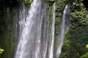 Spot Foto Di Air Terjun Sendang Gile