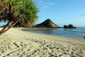 Restoran Apa Saja Yang Ada Di Dekat Pantai Bangko Bangko?