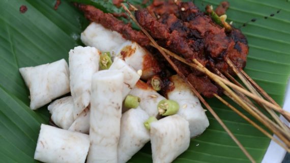 Rumah Makan Suranadi Kabupaten Lombok Barat