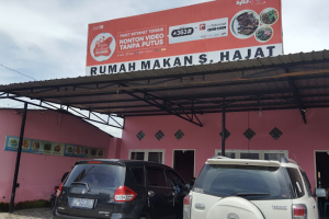 Mampir Ke Rumah Makan S Hajat Kabupaten Lombok Barat Saat Liburan