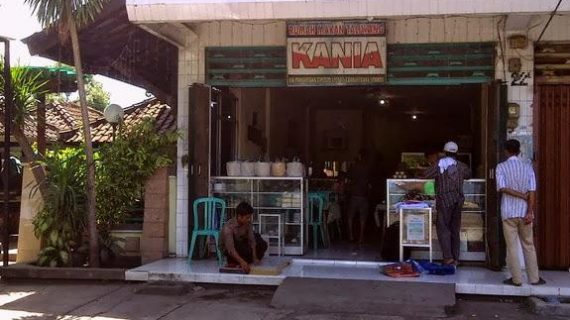 Wisata Sambil Mampir di Rumah Makan Kania II Cakranegara, Kota Mataram Lombok
