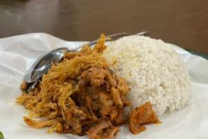 Santap Nasi Balap Puyung Inaq Esun di Lombok Sebelum Jalan Liburan