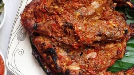 Pedasnya Liburan Bareng Warung Taliwang Irama 3 Selaparang, Kota Mataram