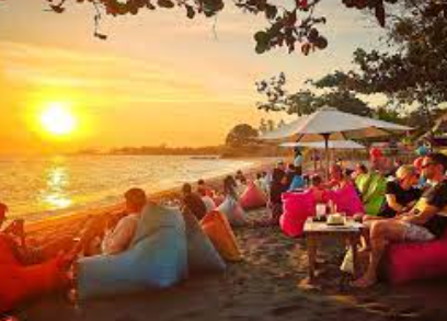 Tempat Yang Selalu Ramai La Chill Bar Senggigi Lombok Liburan Pasti Berwarna