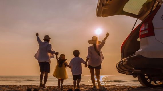 Liburan Keluarga Seru di Lombok: Keuntungan Menyewa Mobil untuk Keluarga
