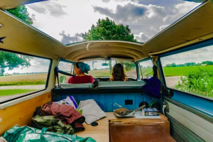 Optimalkan Liburan di Lombok: Sewa Mobil sebagai Solusi Mobilitas