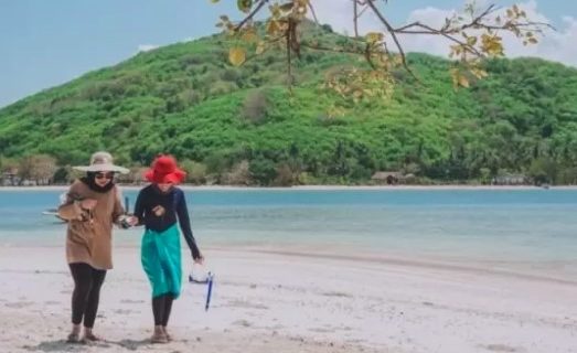Sewa Mobil di Lombok: Panduan Lengkap Petualangan Tepi Pantai